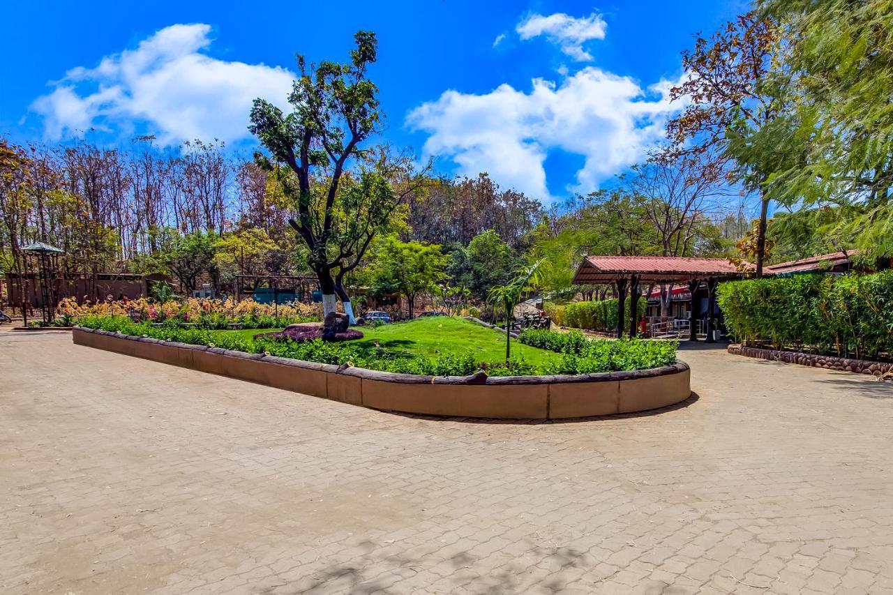 Отель Club Mahindra Netrang Экстерьер фото